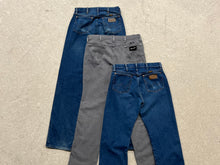 Load image into Gallery viewer, Wrangler Lady Jeans
